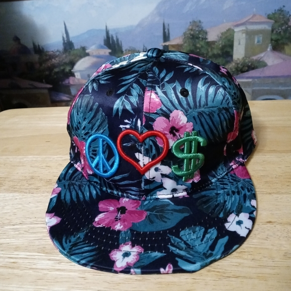🧢⛵PEACE.LOVE.$$$ CAP⚾⚽🏈🏀🎮 - Picture 3 of 16
